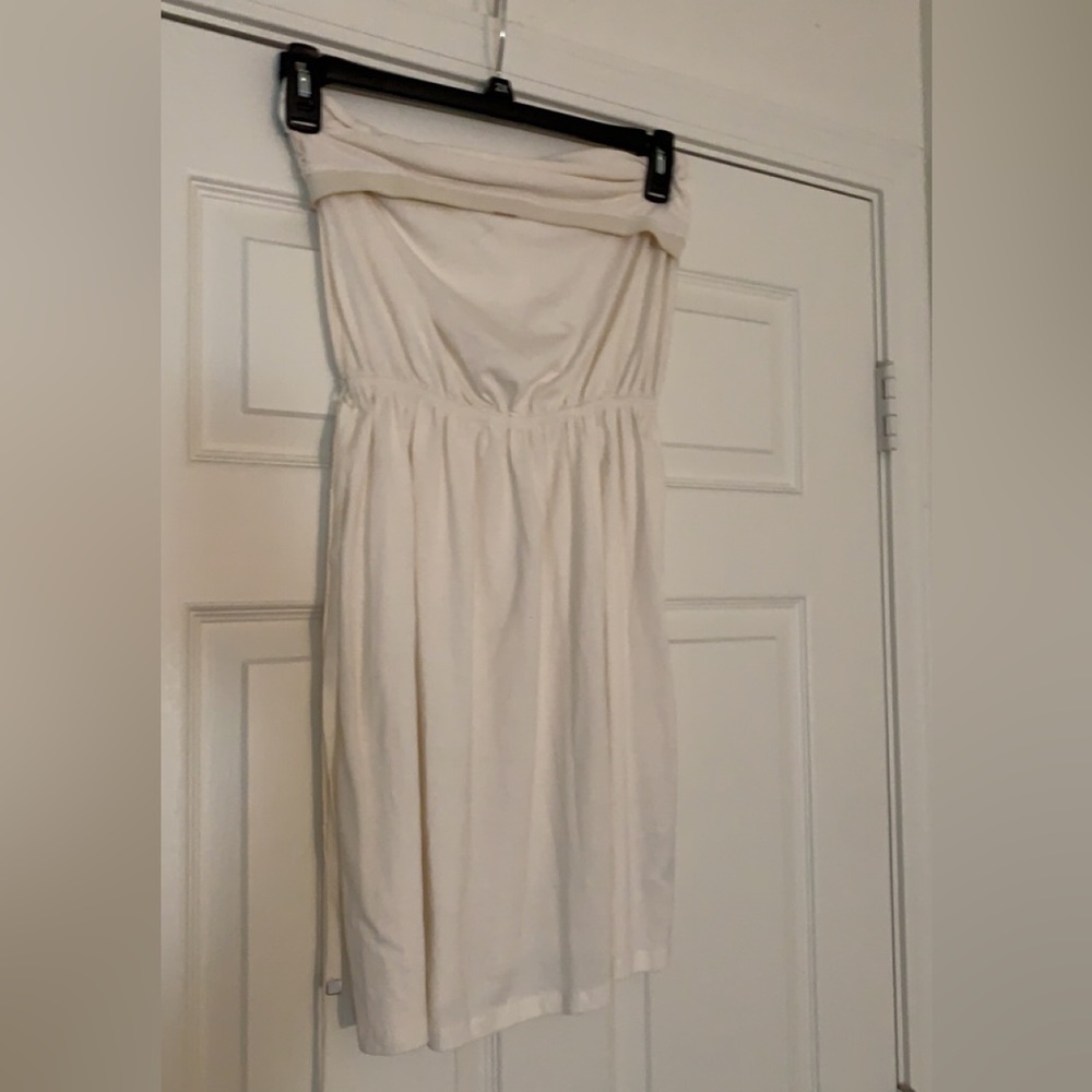 H&M Medium Cream strapless dress.